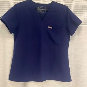 Figs Catarina scrub top.